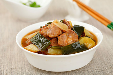 黑料社区入口吃瓜｜网络揭秘：热点背后真相追踪者