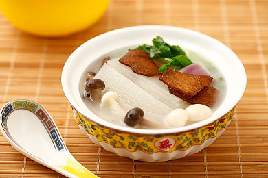 阴干吃什么补雌激素｜女性健康新关注：揭秘饮食调节雌激素，助你平衡内分泌，焕发青春光彩-2